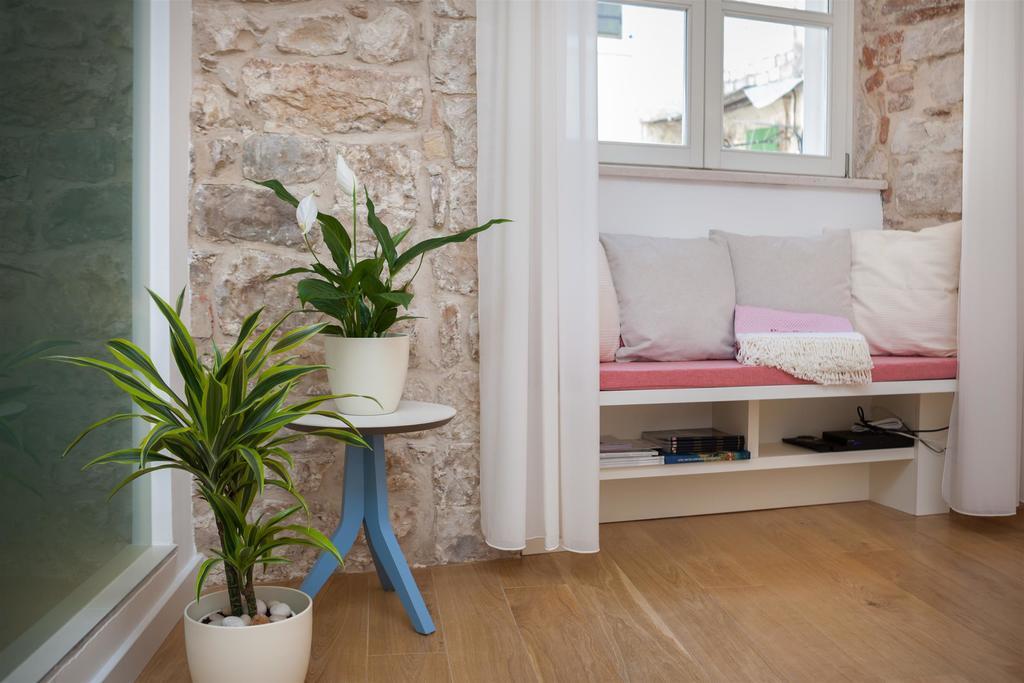 That Place Studio Apartment Trogir Exteriör bild