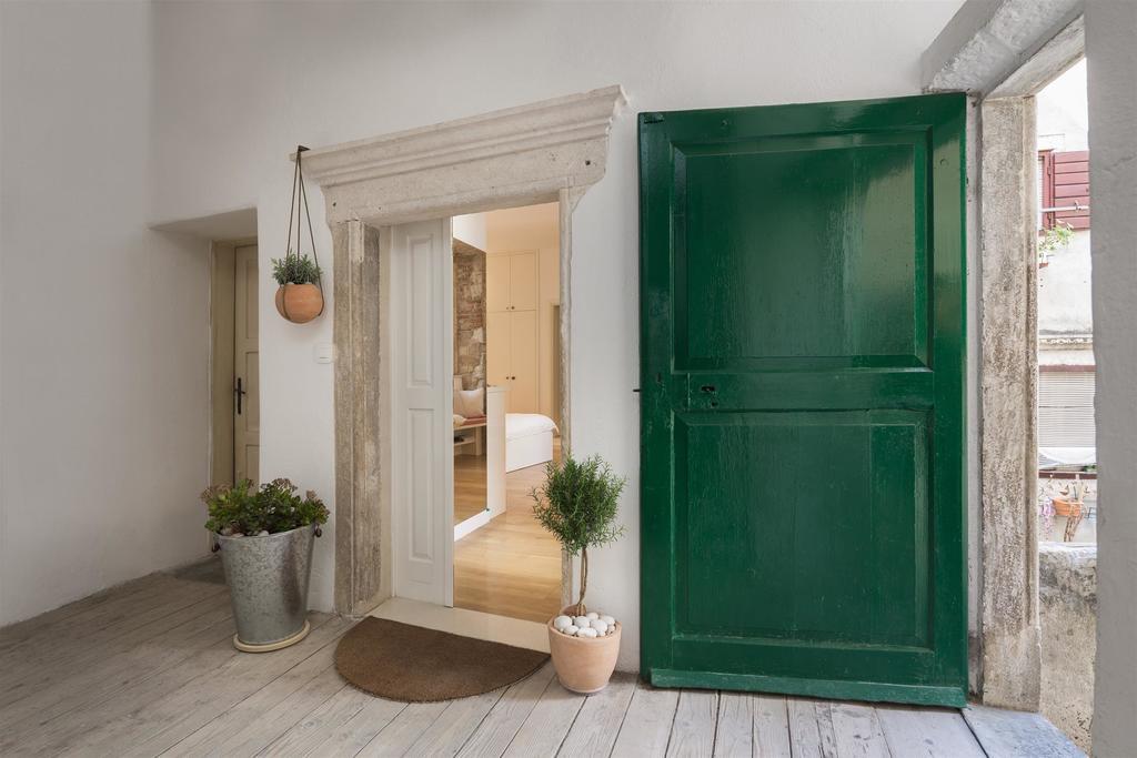 That Place Studio Apartment Trogir Exteriör bild